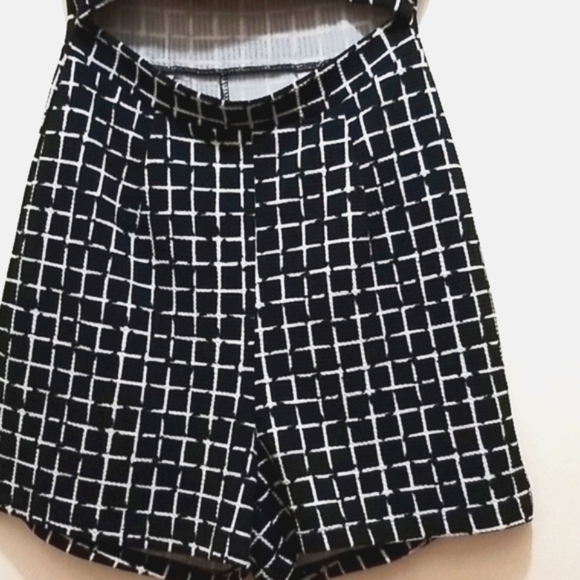 uk2la Strapless Shorts Romper - Picture 4 of 8